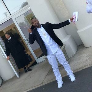 Meet your Posher, Dee